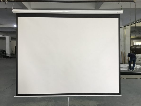WALLMOUNT PROJECTOR SCREEN 145X145